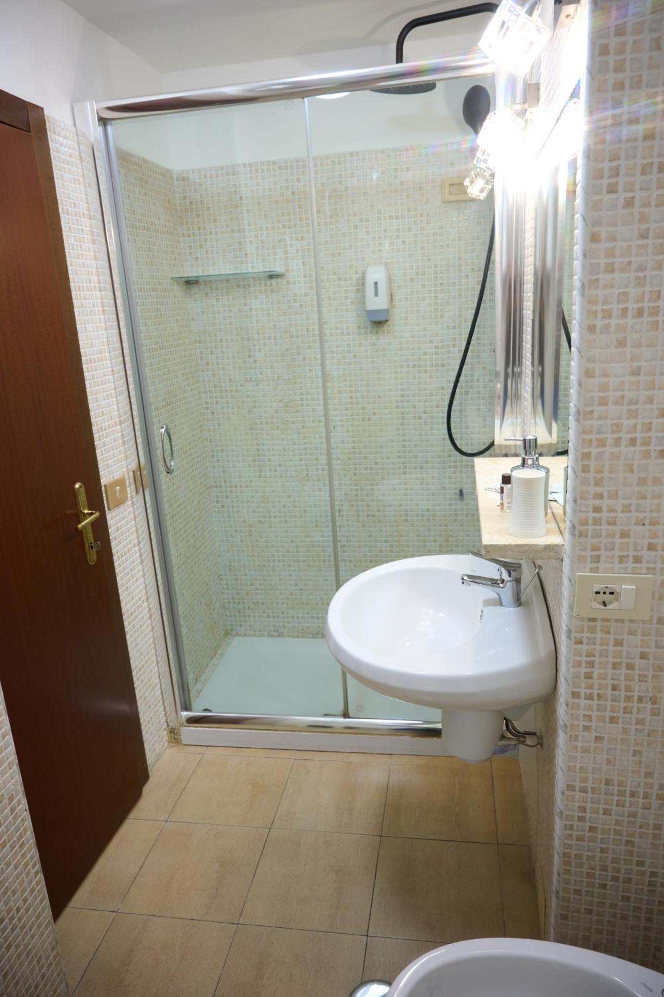 On The Rainbow B&B Рим Екстер'єр фото